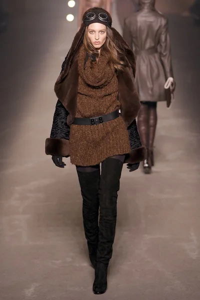 Look 33